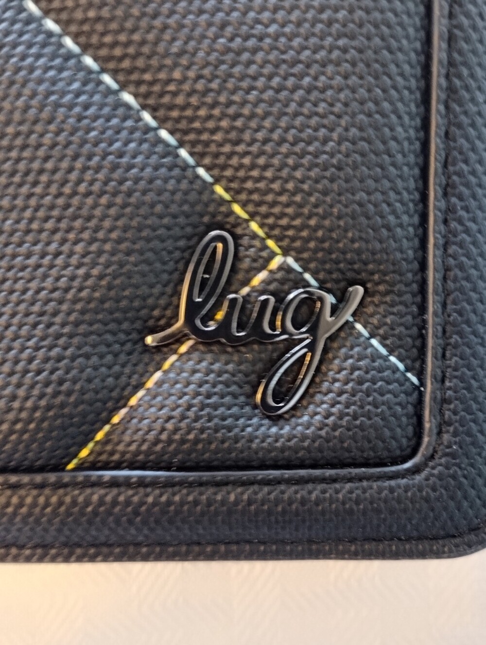 NWOT LUG Surrey Matte Luxe VL RFID Wallet Black Rainbow Stitching Vegan Leather - Picture 4 of 8